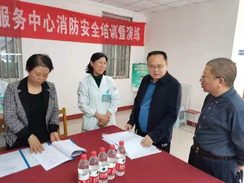 常山集團紀(jì)委書記馮浩深入第五實業(yè)公司所屬青園、廣安兩家社區(qū)衛(wèi)生中心進行督導(dǎo)檢查